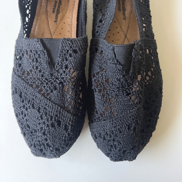 Cloudwalkers by Avenue Shoes - Cloudwalkers Black Crochet Knit Slip On Flats Comfort Shoes 7W